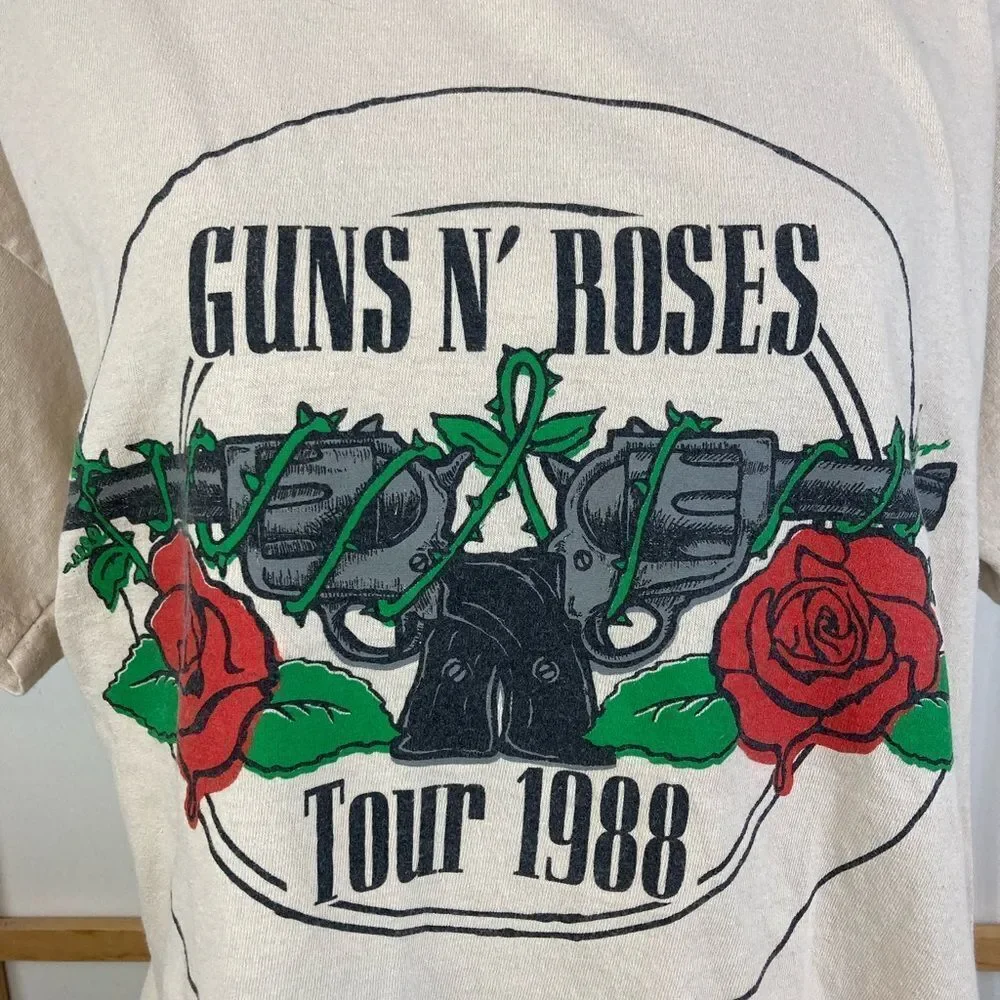 Guns N' Roses Tour 1988 Graphic Tee Welcome to the Jungle oversized